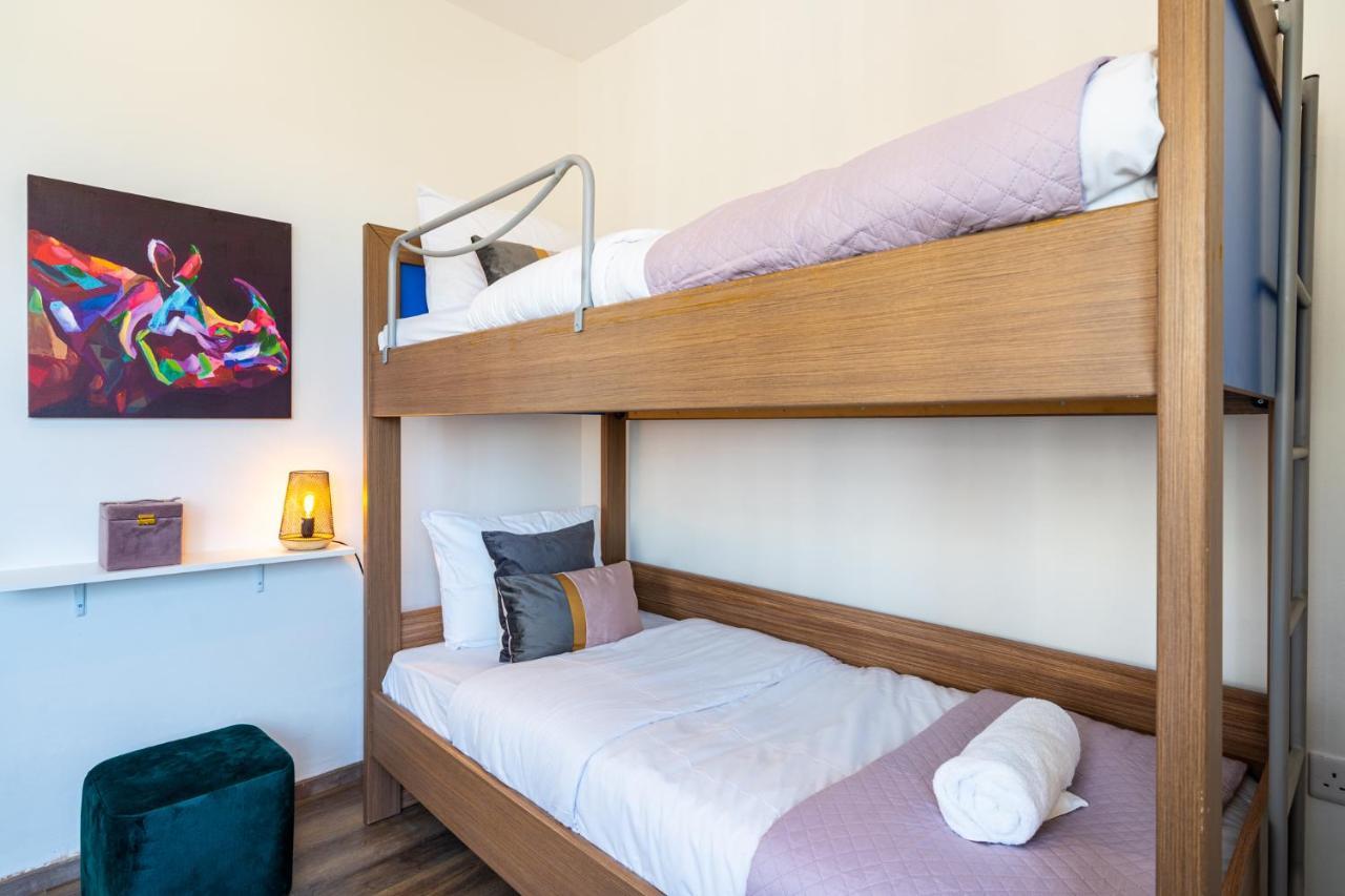 Araminta 2-Bedroom Apartment In Larnaca Exterior photo